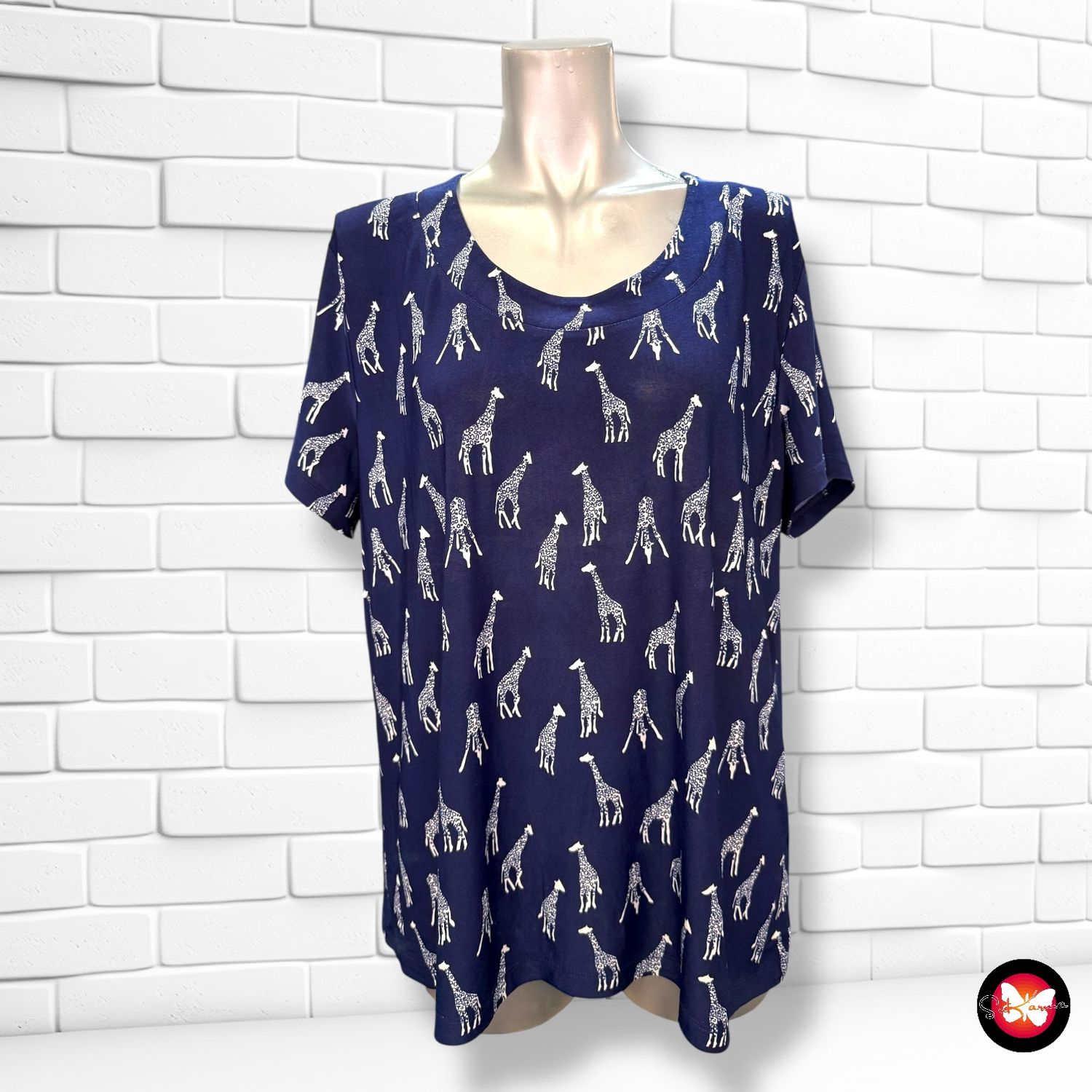 **HOY** Blusa de manga corta “jirafas” ANTEA Talla XL