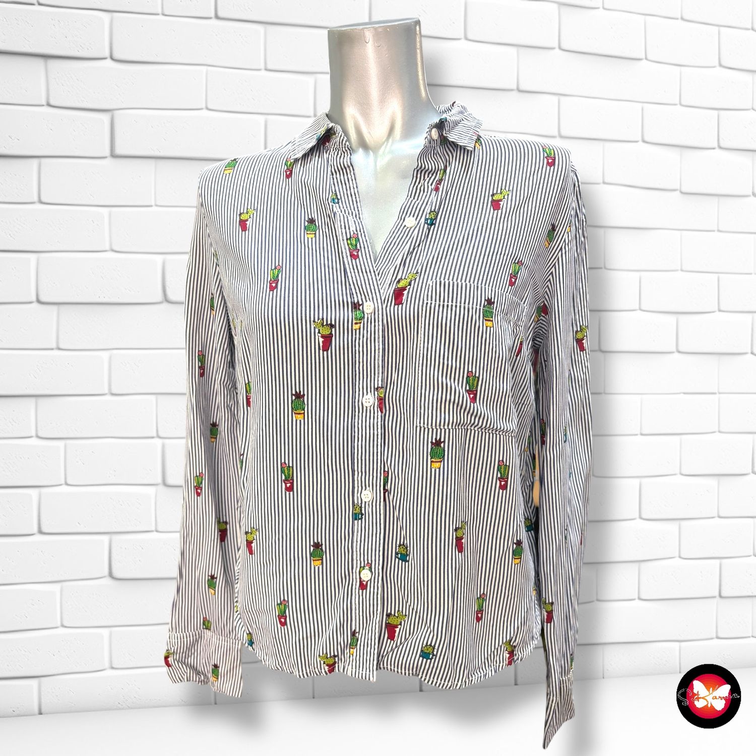 **HOY** Camisa de rayitas BERSHKA Talla S