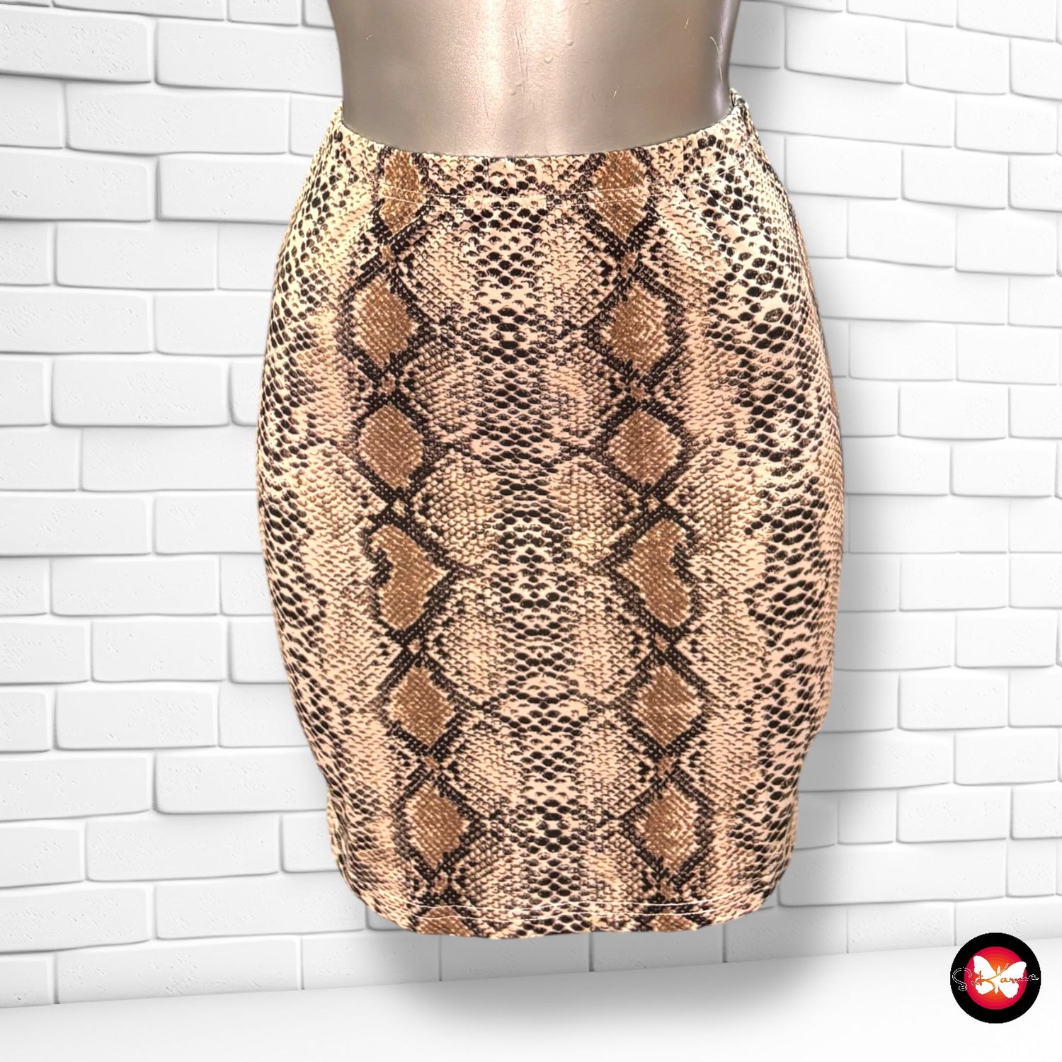 **HOY** Falda estampado serpiente SHEIN Talla M