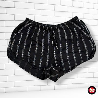 **HOY** Short sueltito DIVIDED Talla 36