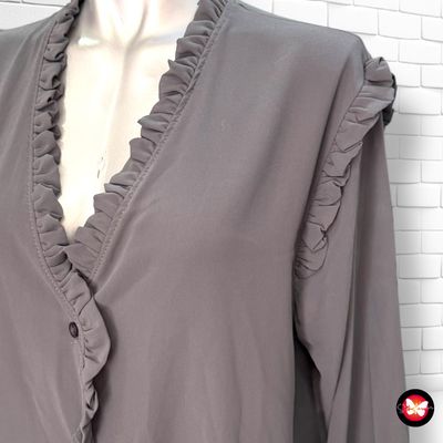 **HOY** Camisa de manga larga con volantitos Talla L/XL