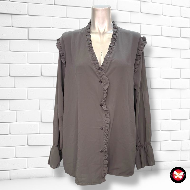 **HOY** Camisa de manga larga con volantitos Talla L/XL