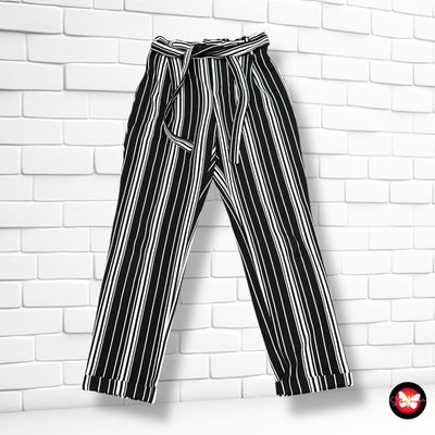 **HOY** Pantalón slouchy de rayitas MARIPOSA MORADA Talla M
