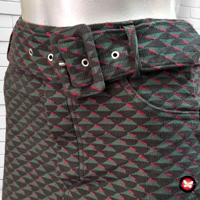 Falda de punto con cinturón BERSHKA Talla M