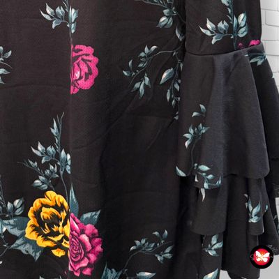 Vestido de flores con mangas de volante Talla M/L