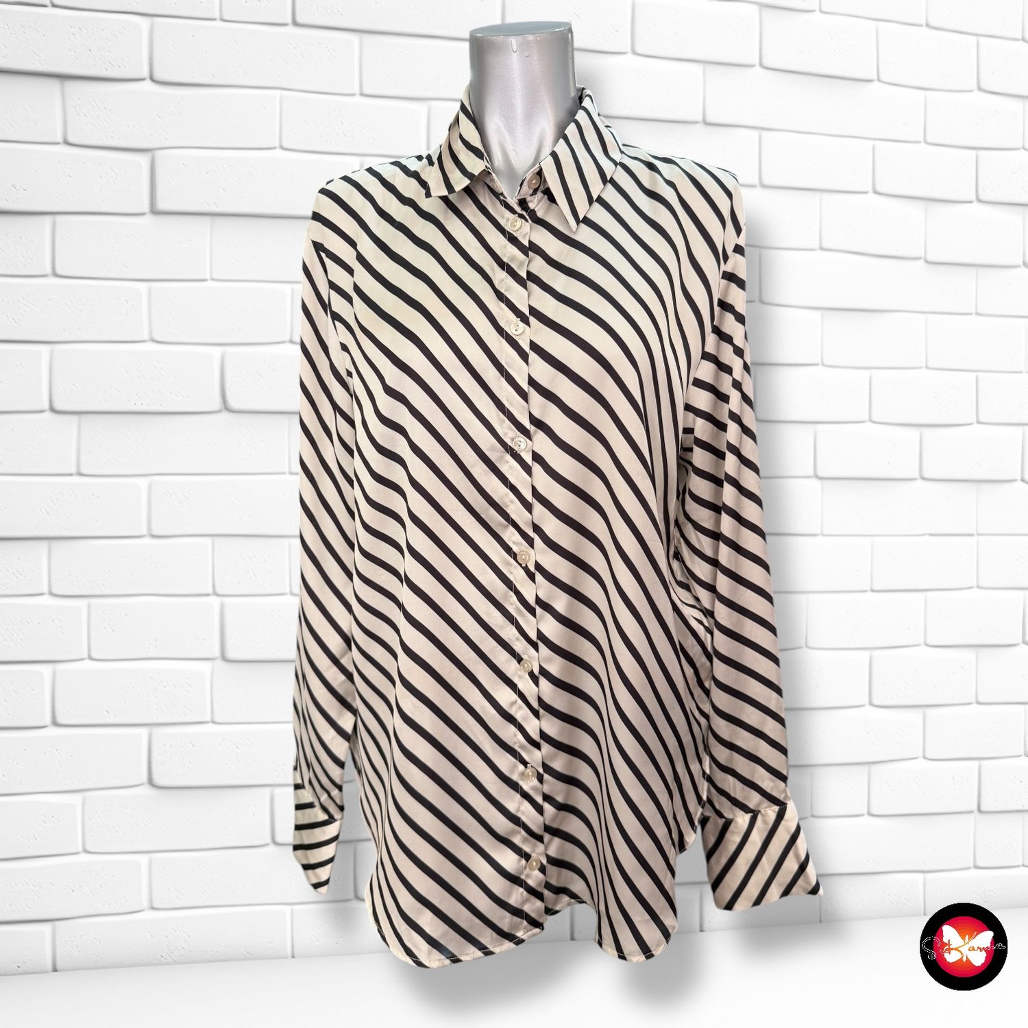 **HOY** Camisa de manga larga satinada de rayitas PRIMARK Talla 40