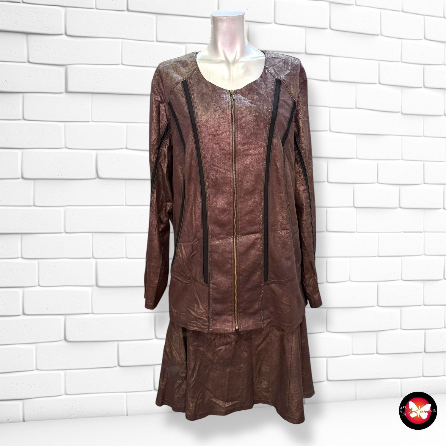 **HOY** Conjunto chaqueta + falda de antelina PAUSE CAFÉ Talla 50/52