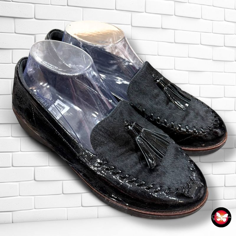 **HOY** Zapatos acharolados con punta de pelo T39