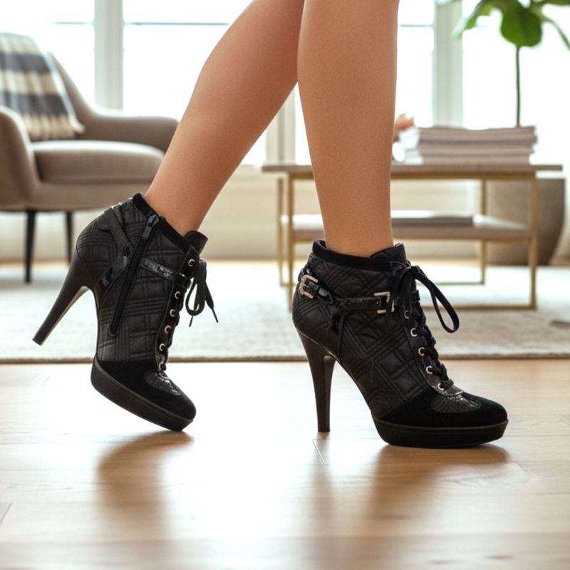**HOY** Botines de tacón con cordones GUESS T40