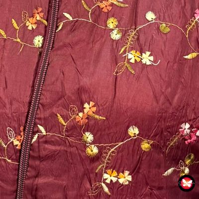 Chaleco acolchado con bordados y pelo Talla M/L