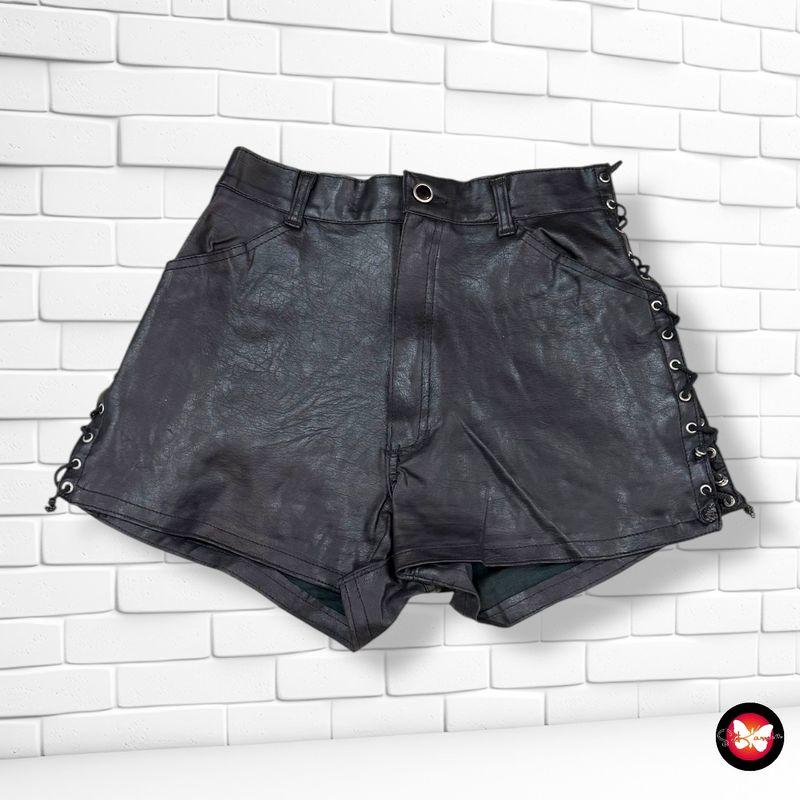 **HOY** Short de piel sintética Talla S