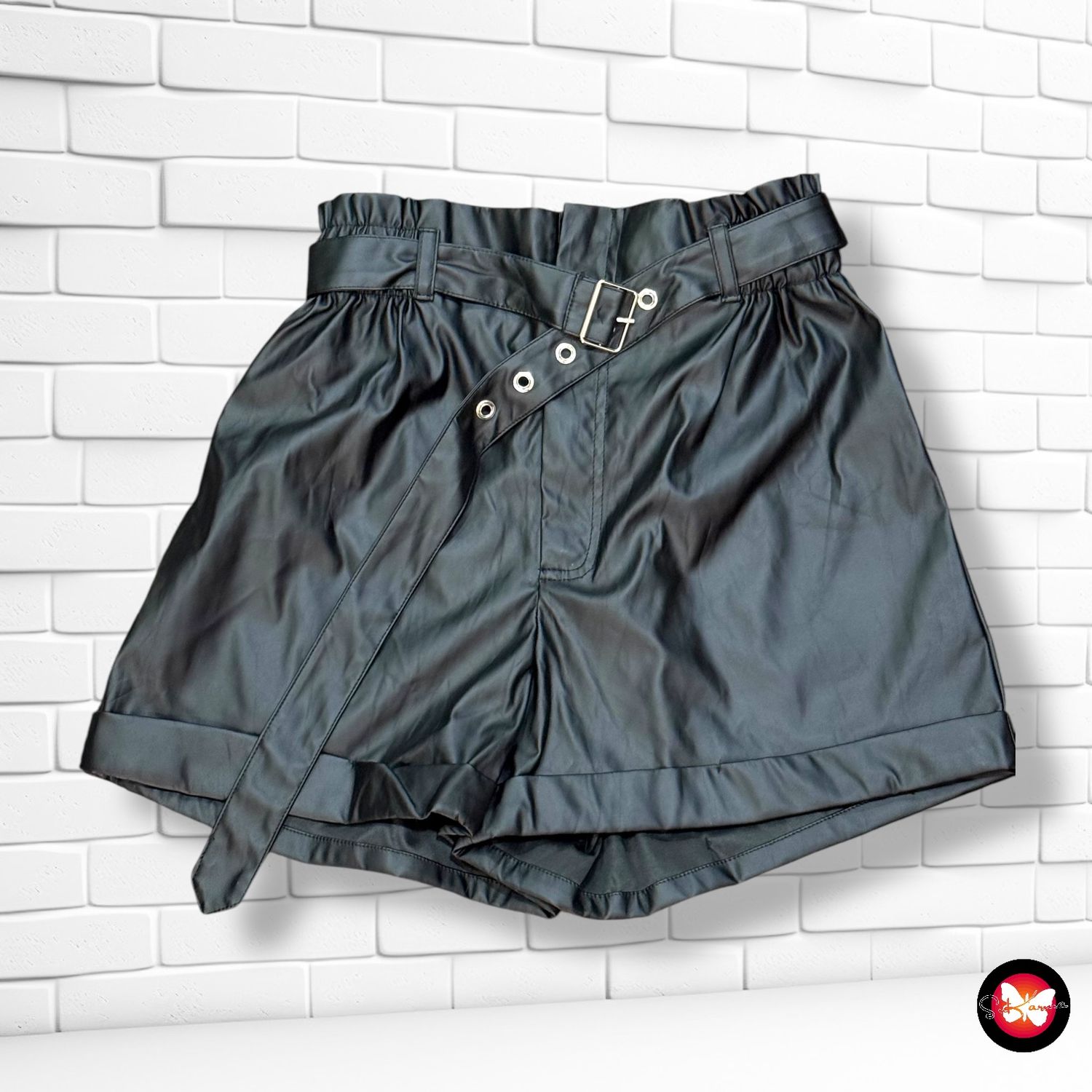 **HOY** Short de piel de sintética SHEIN Talla S