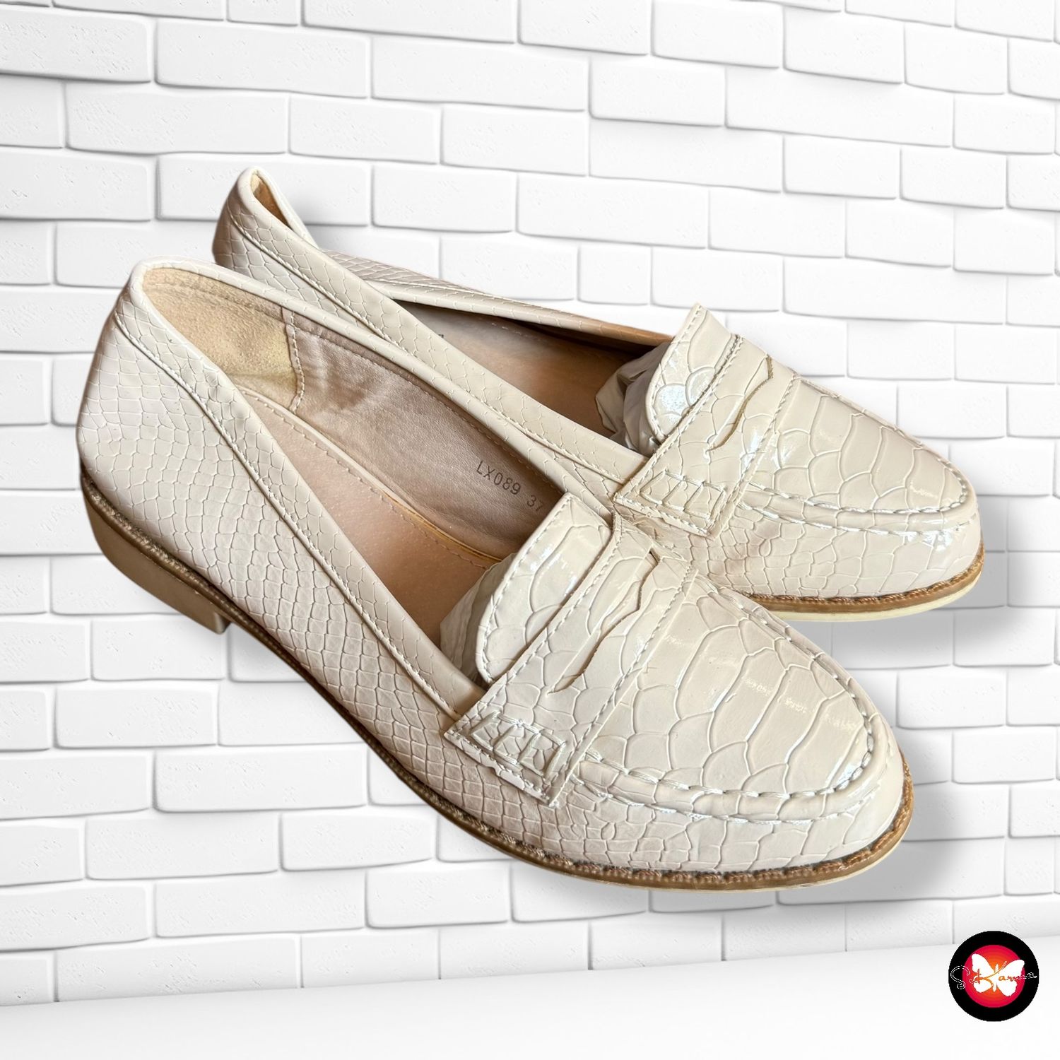 **HOY** Zapatos tipo mocasines T37