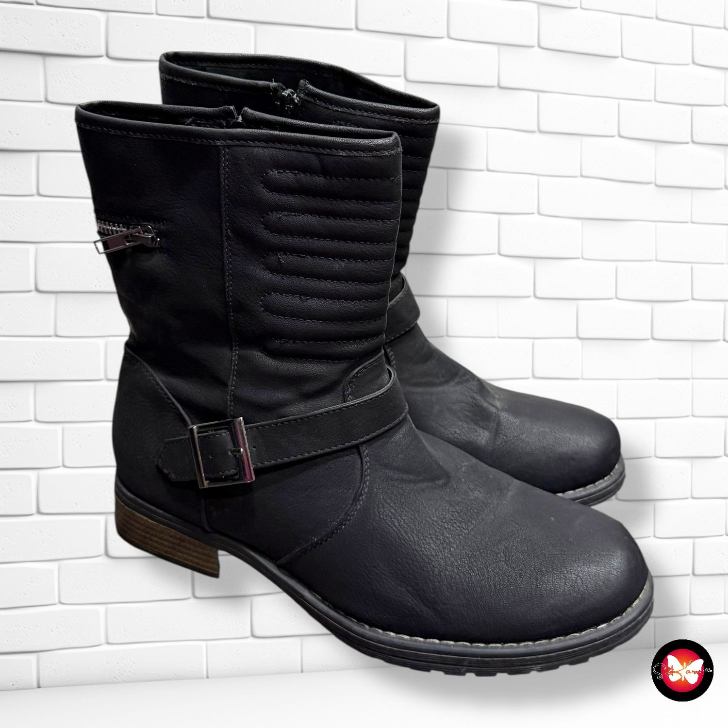 Botines con correa y cremallera T41
