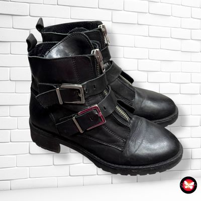 Botines de piel con correas T39