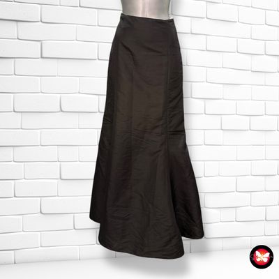 **HOY** Falda larga de ceremonia Talla 40 (muy pequeña)