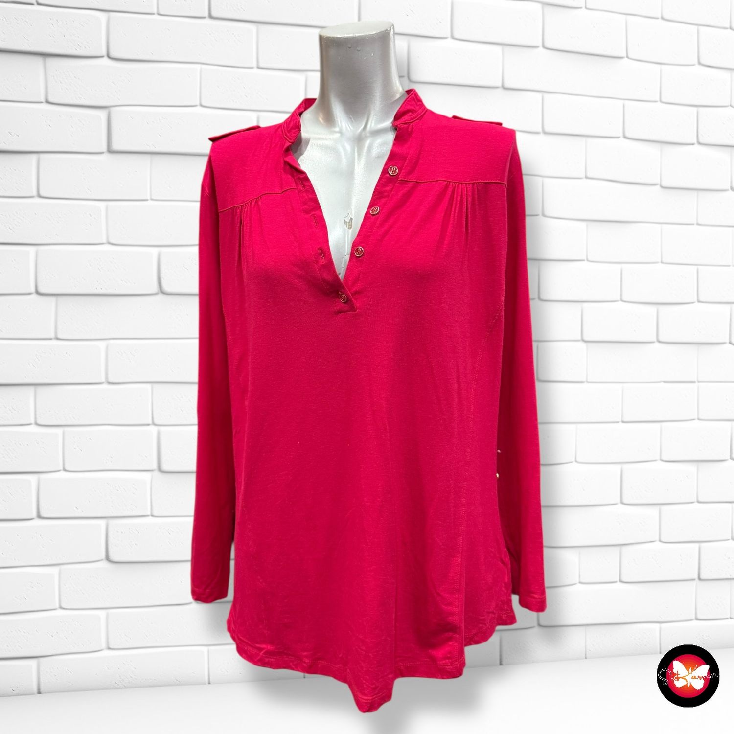 **HOY** Camiseta de manga larga con botoncitos Talla XL