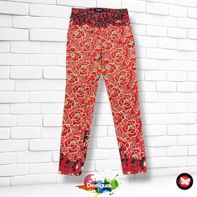 **HOY** Pantalón vaquero estampado DESIGUAL Talla 36