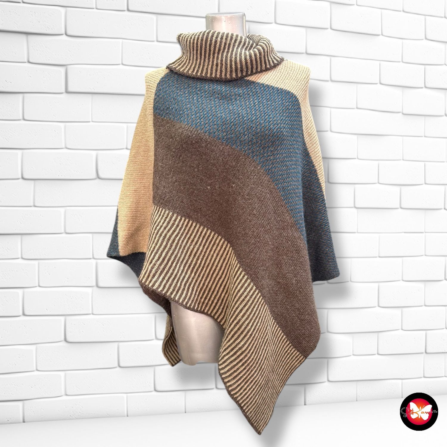 **HOY** Poncho de cuello alto Talla Única