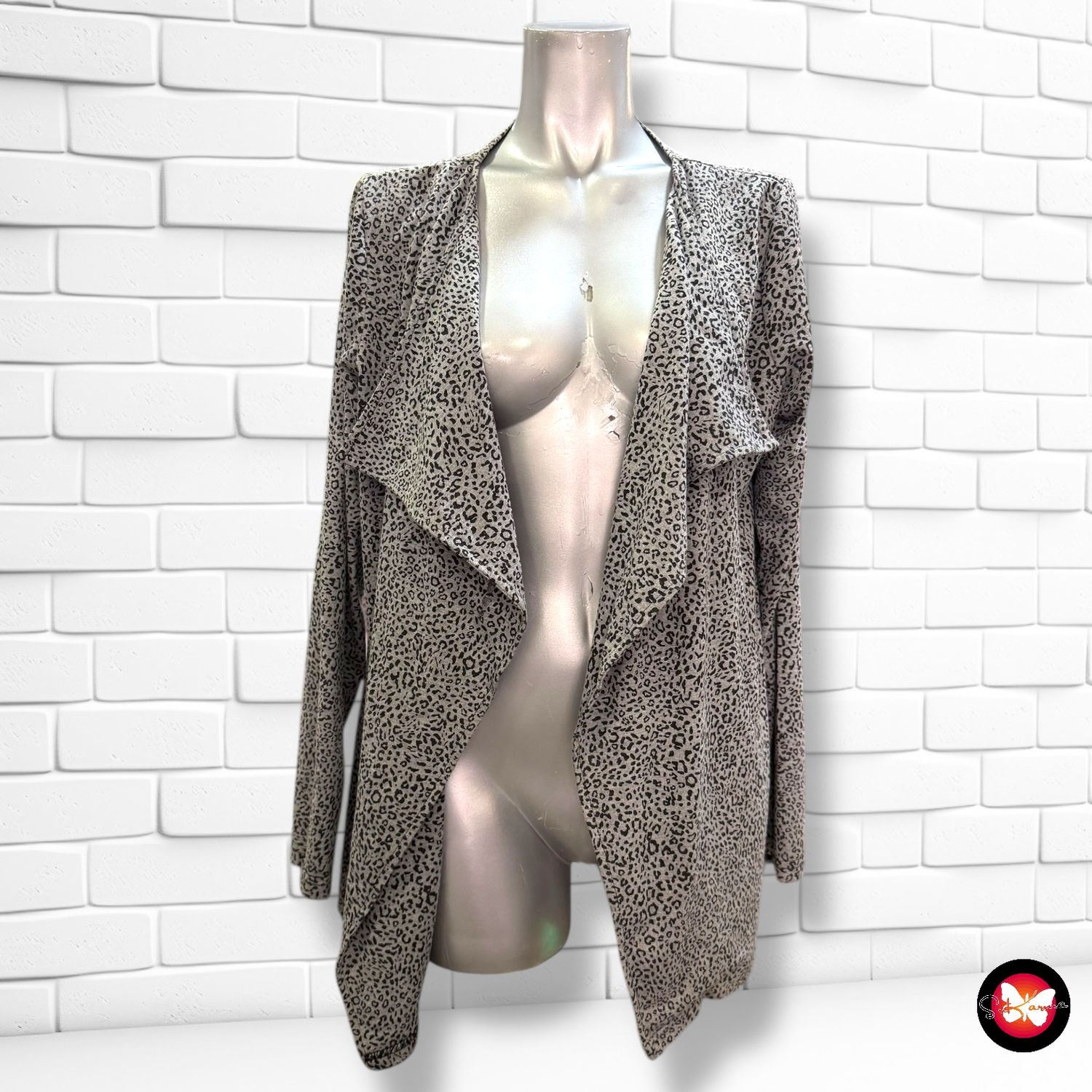 **HOY** Chaqueta finita animal print Talla 38