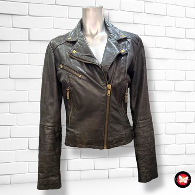 **HOY** Cazadora de piel biker con tachas MANGO Talla S