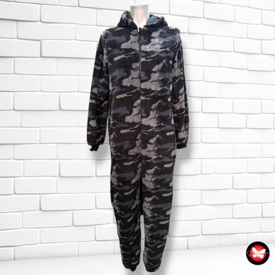 **HOY** Mono pijama “CAMUFLAGE” Talla 13 años