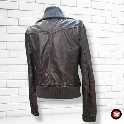 **HOY** Cazadora de piel BERSHKA Talla L (pequeña)