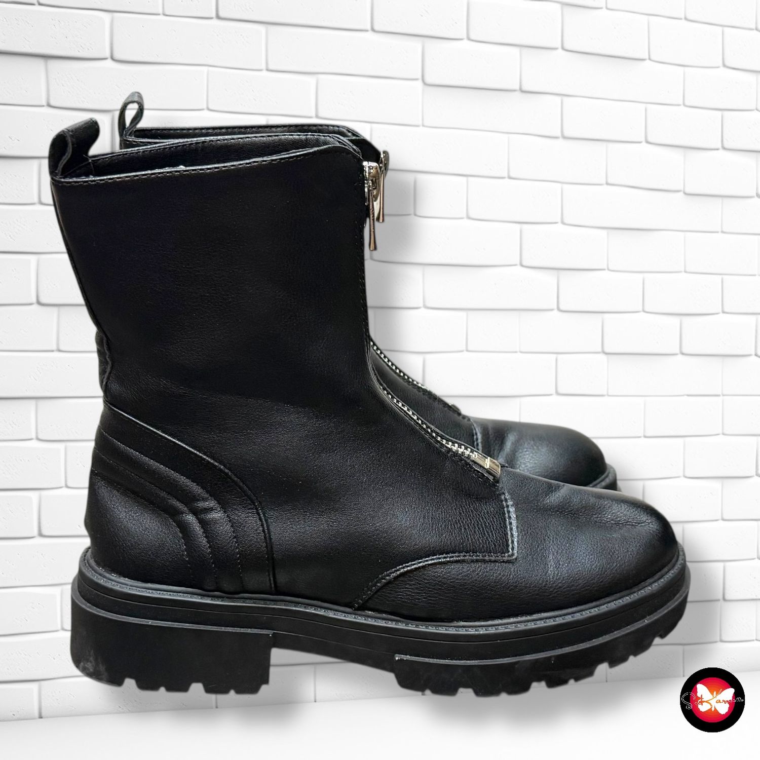 **HOY** Botines militares con cremallera NEW YORKER T40