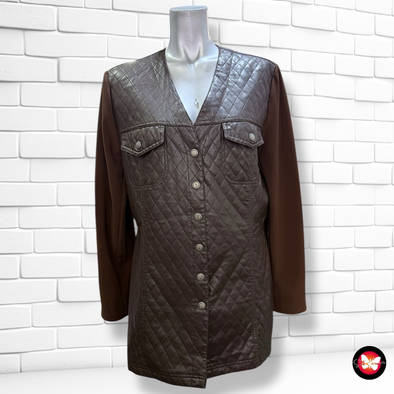 **HOY** Chaqueta de piel sintética y mangas elásticas Talla 44