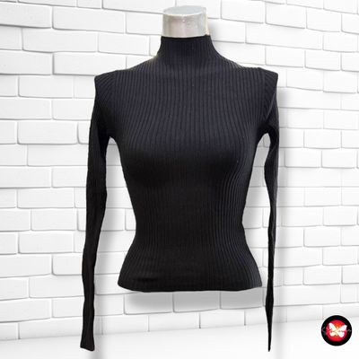 **HOY** Jersey de manga larga canalé BERSHKA Talla XS