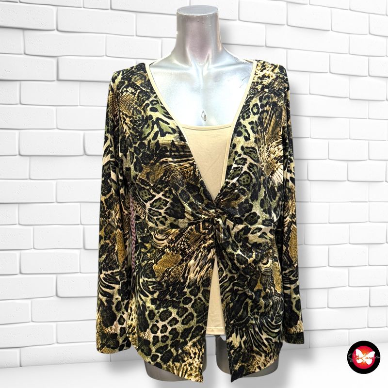 Blusa animal print con brillo Talla 48 (pequeña)
