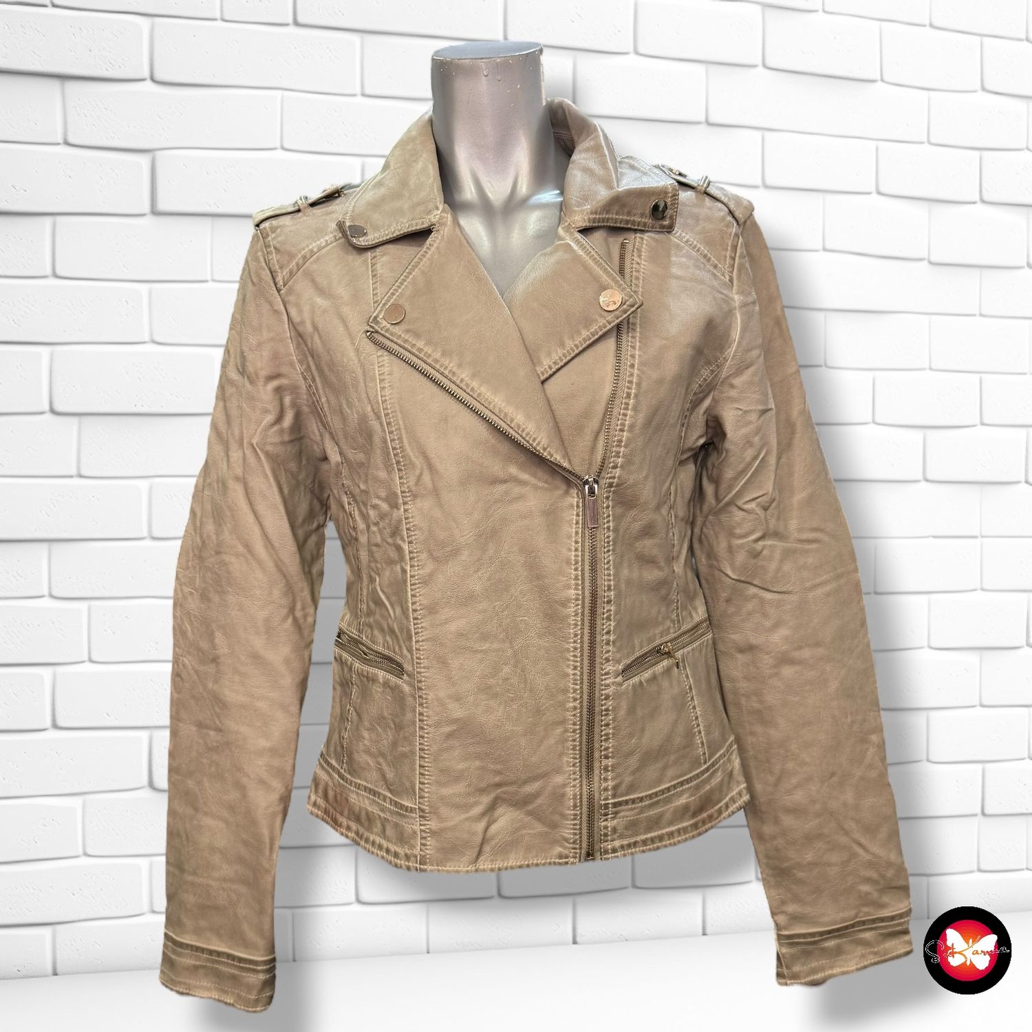 **HOY** Cazadora de piel sintética FÓRMULA JOVEN Talla 38