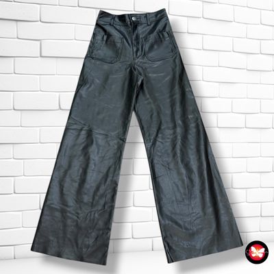 **HOY** Pantalón de piel sintética ZARA Talla XS