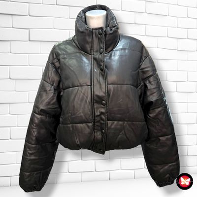 **HOY** Chaqueta acolchada de piel sintética ZARA Talla XS