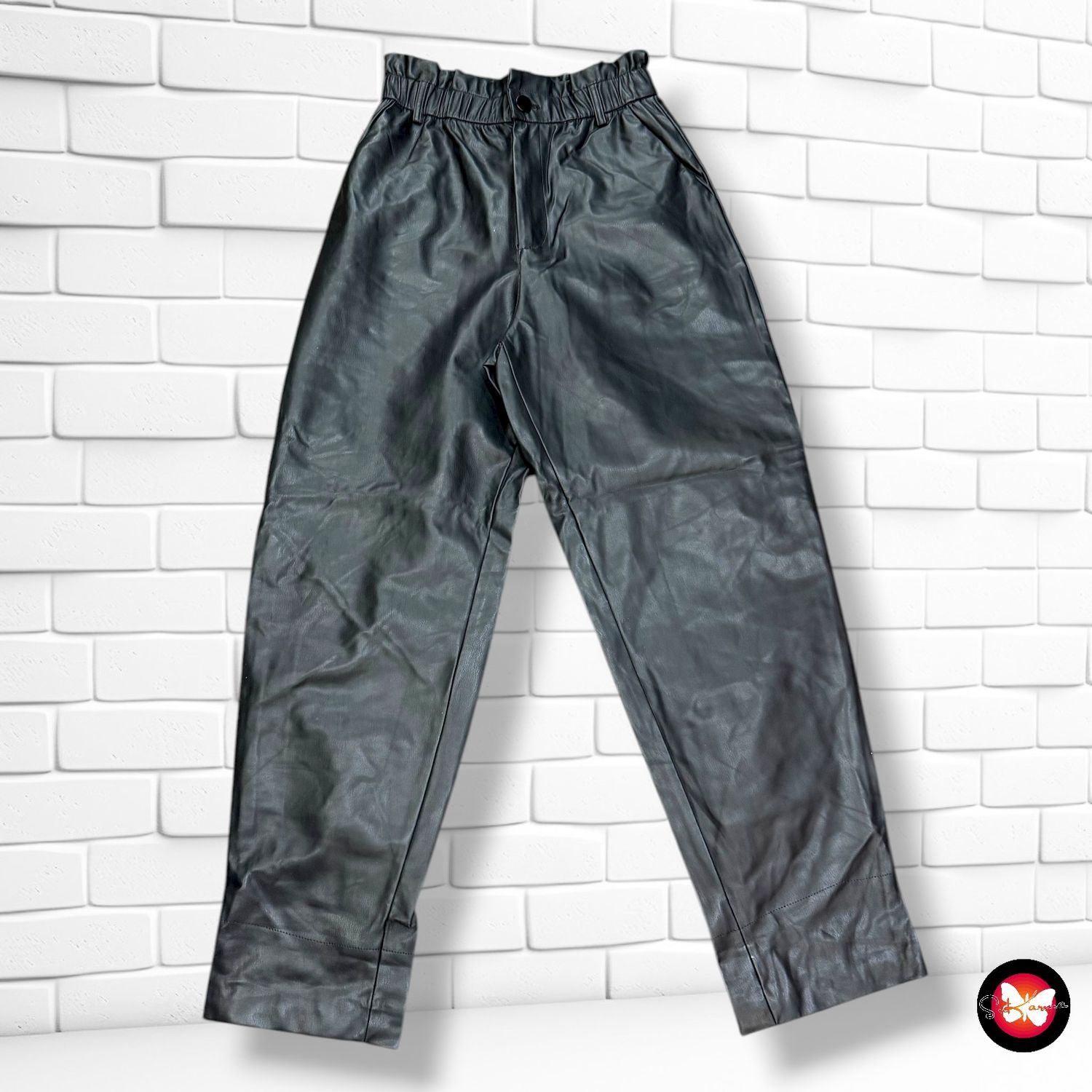 Pantalón slouchy de piel sintética ZARA Talla M