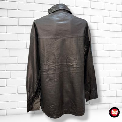 **HOY** Chaqueta sobre camisa de piel sintética BERSHKA Talla M/L