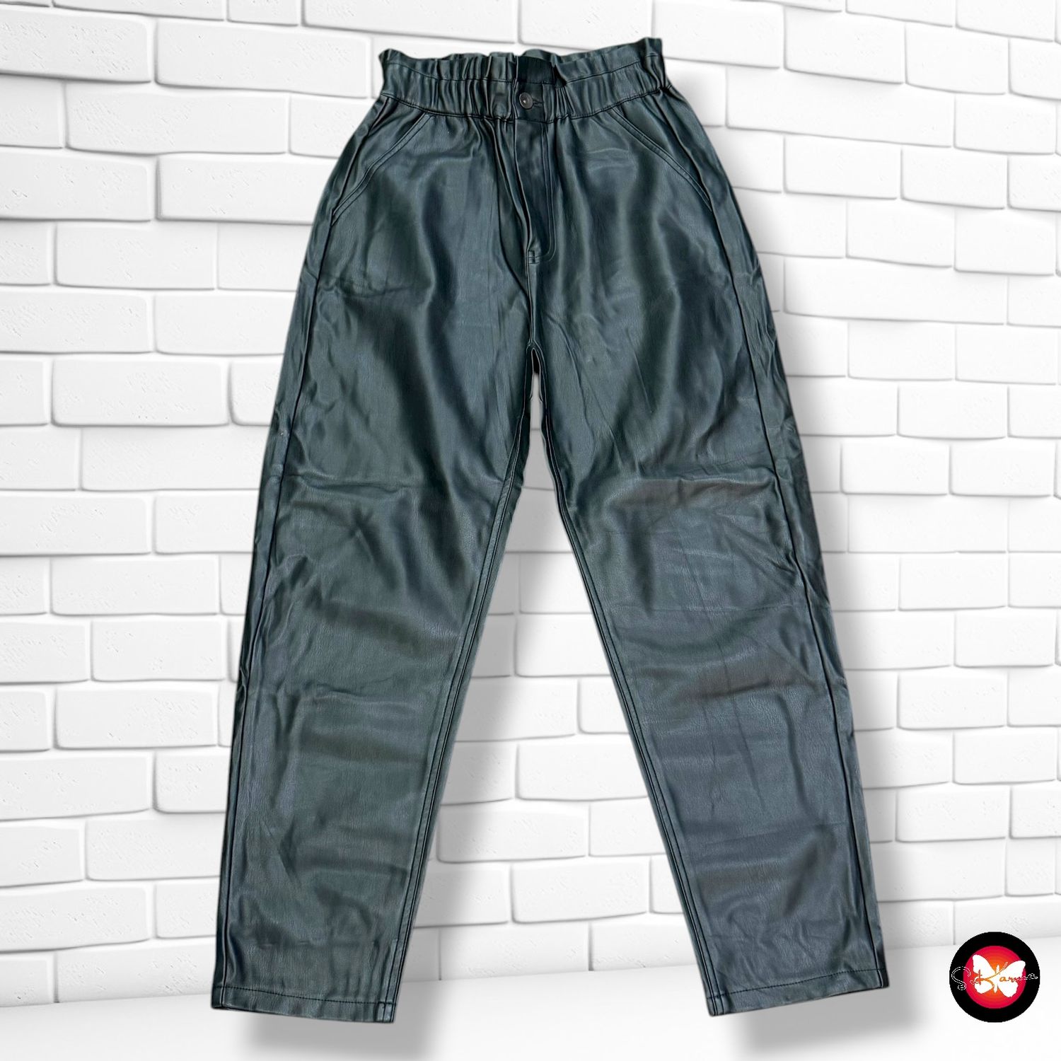 Pantalón slouchy de piel sintética ZARA Talla 34