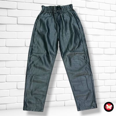 **HOY** Pantalón slouchy de piel sintética ZARA Talla 34