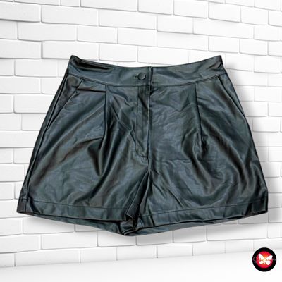 **HOY** Short de piel sintética KIABI Talla 36