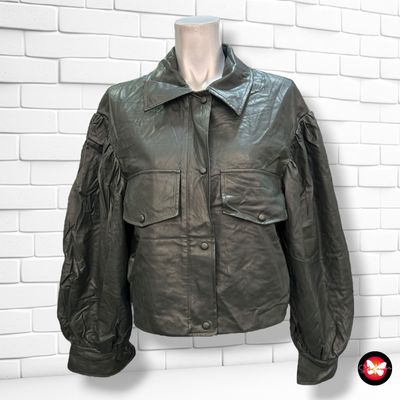 Cazadora de piel sintética con mangas abullonadas ZARA Talla M