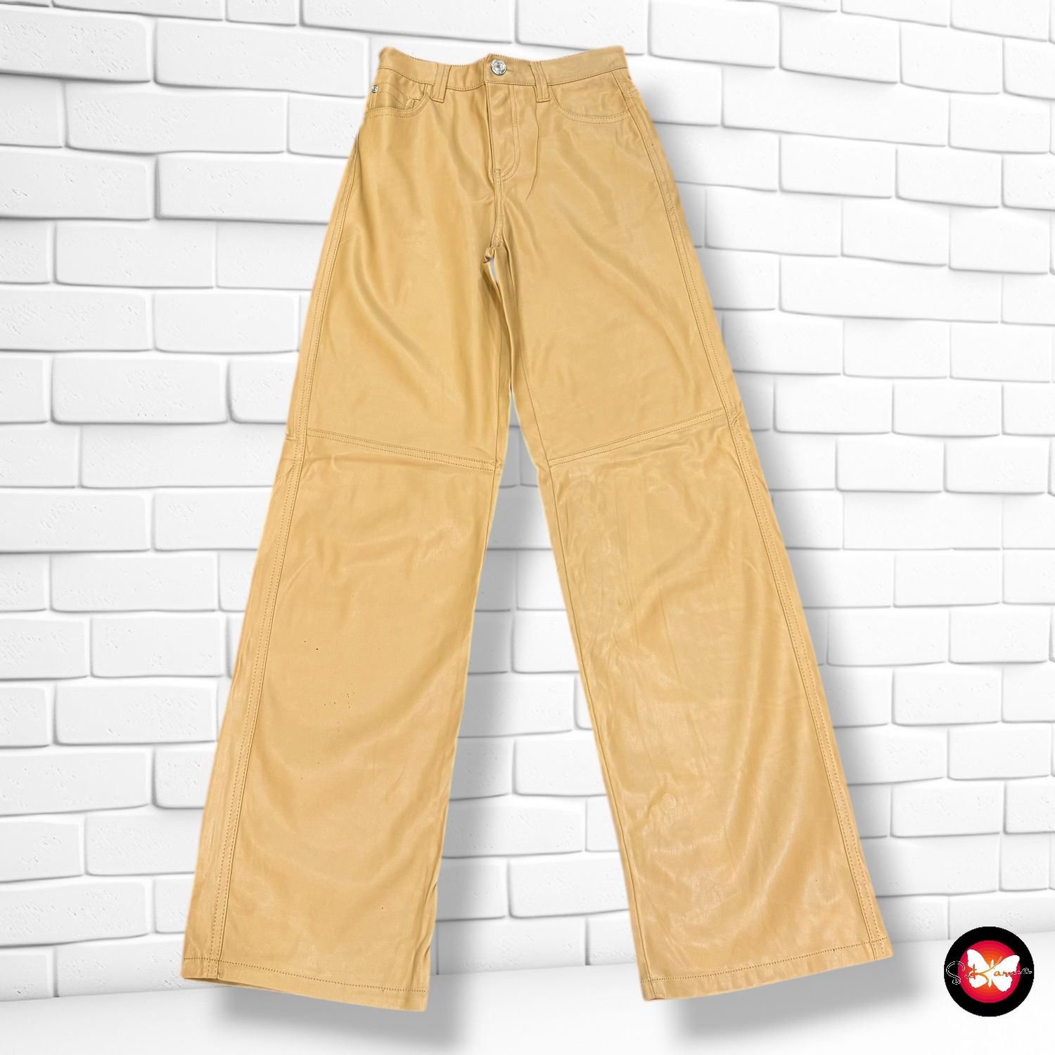 **HOY** Pantalón de piel sintética BERSHKA Talla XS