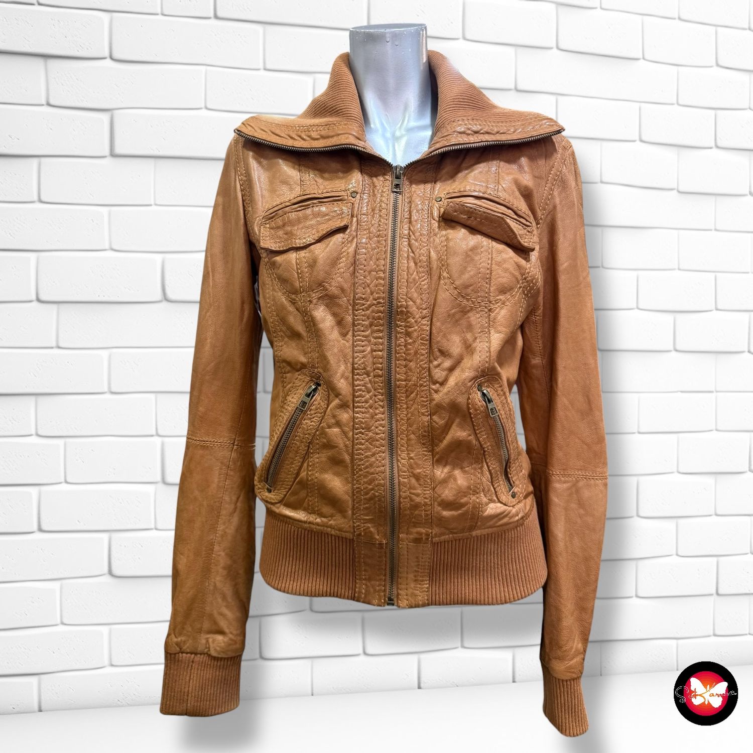 **HOY** Cazadora de piel BERSHKA Talla M