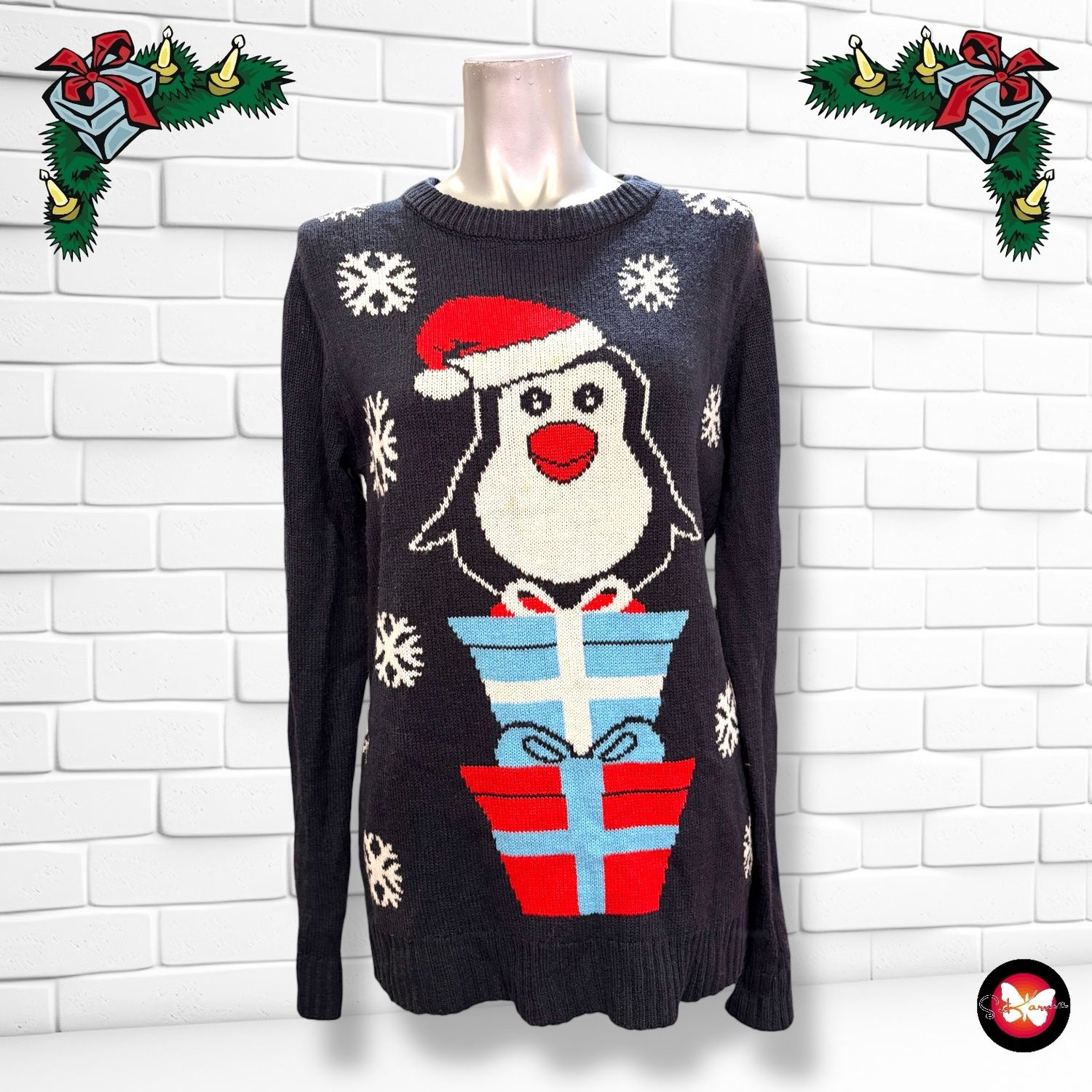 **HOY** Jersey Navideño “PINGÜINO CON REGALO” Talla M