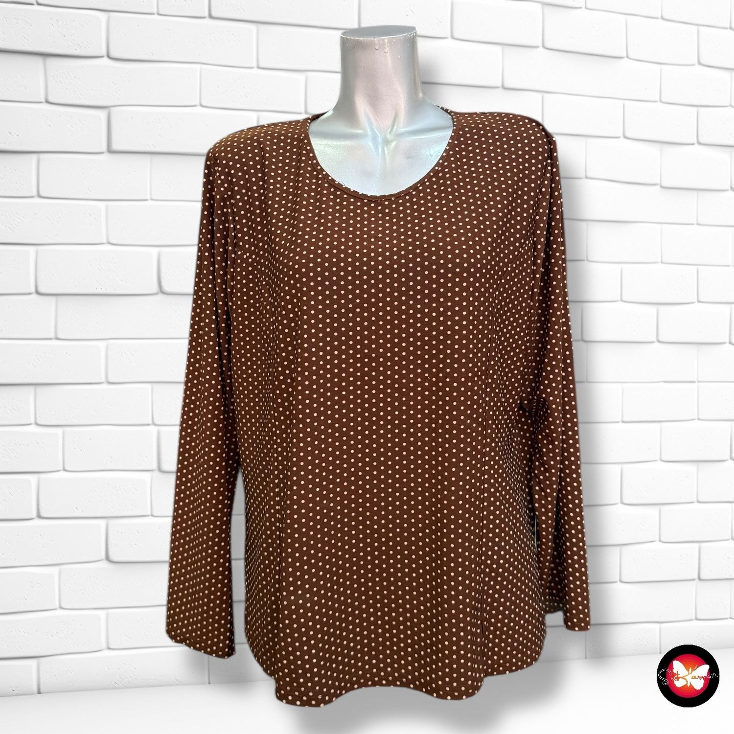 **HOY** Blusa de manga larga de lunarcitos Talla XXL (pequeña)