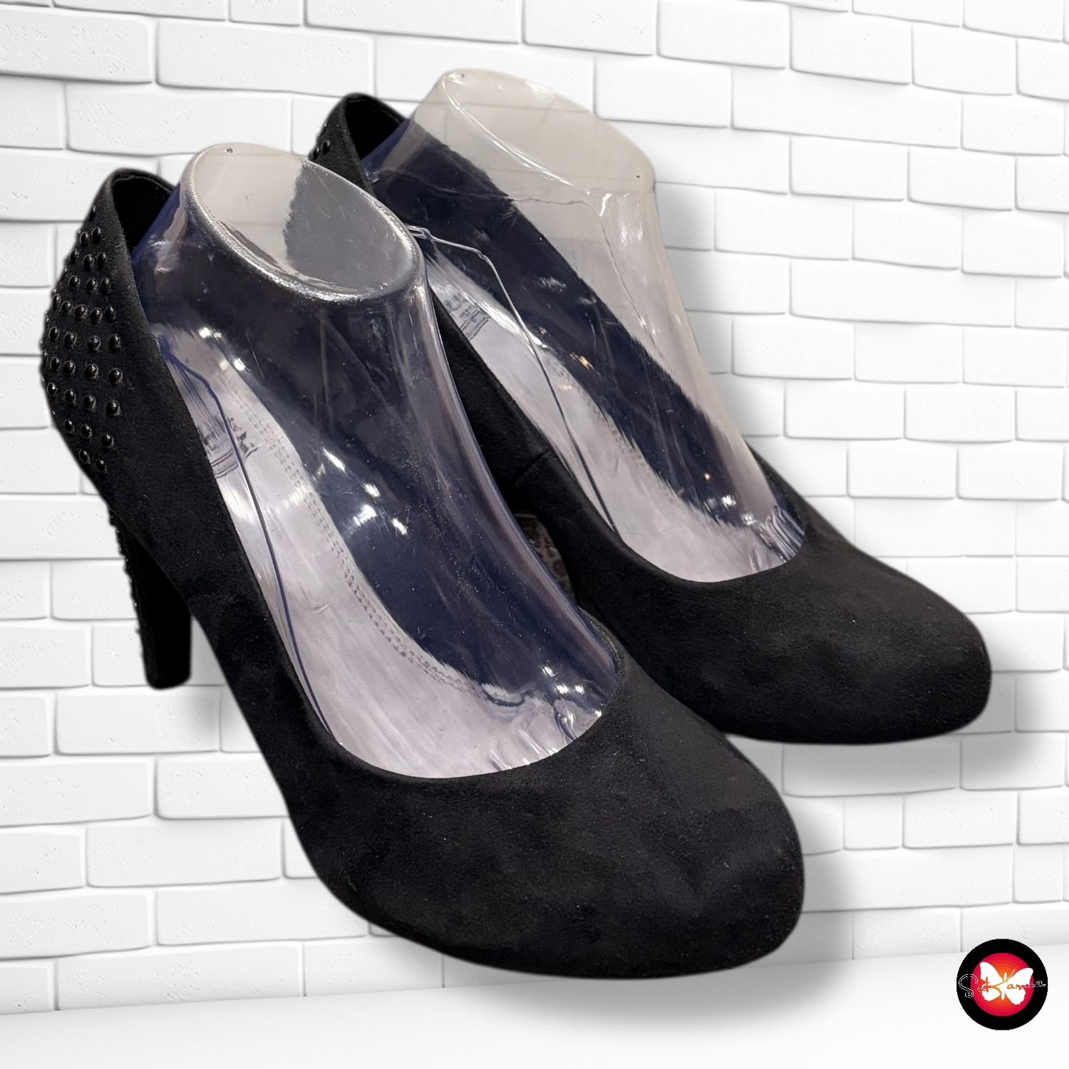 **HOY** Zapatos de fiesta de ante con tachitas T40