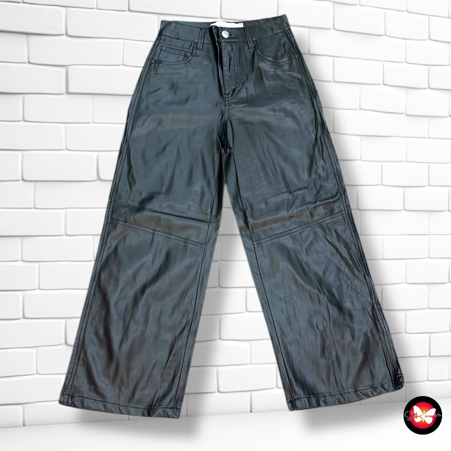 **HOY** Pantalón culotte de piel sintética BERSHKA Talla S