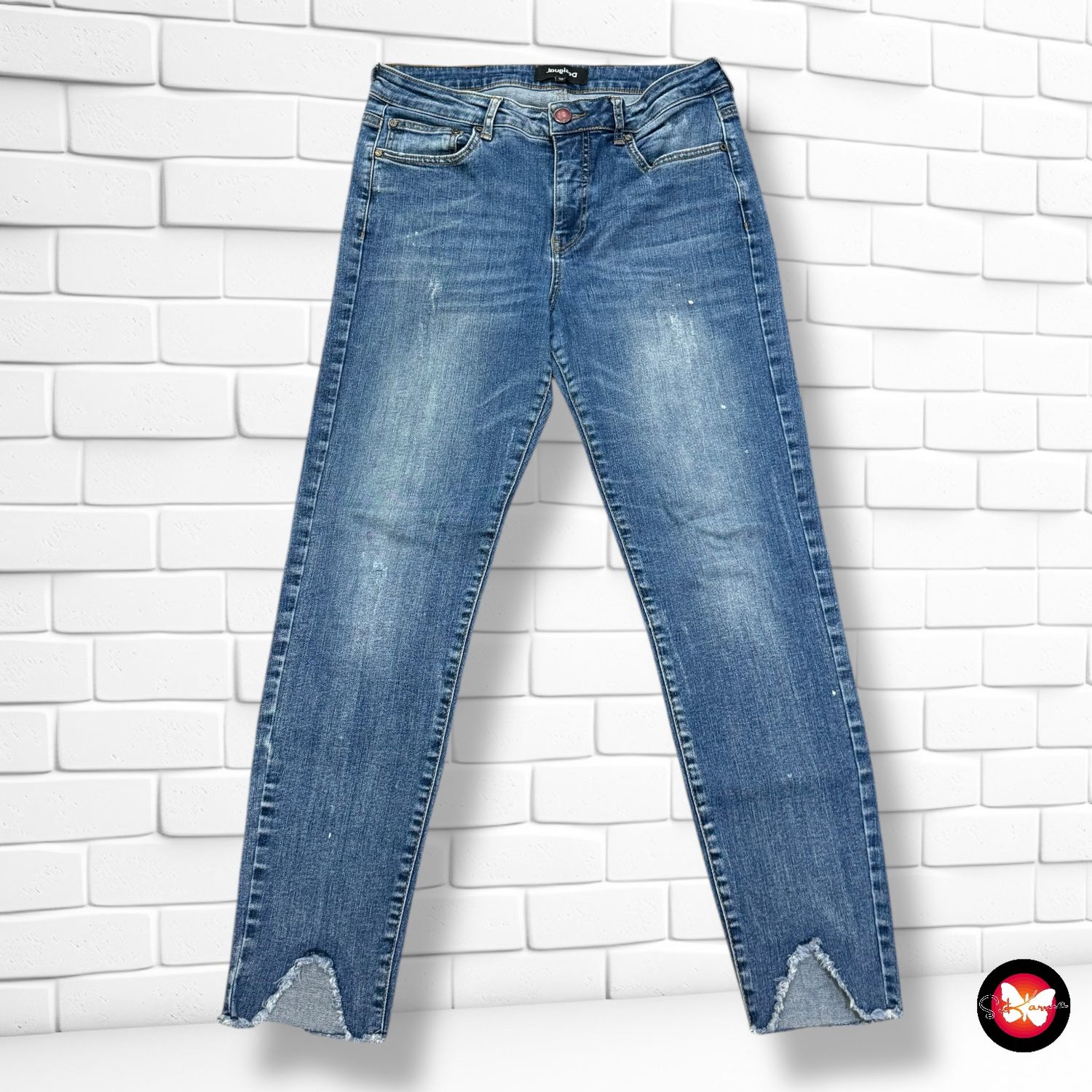 **HOY** Pantalón vaquero DESIGUAL Talla L (W32)