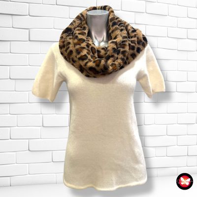 **HOY** Cuello de pelito animal print LEFTIES