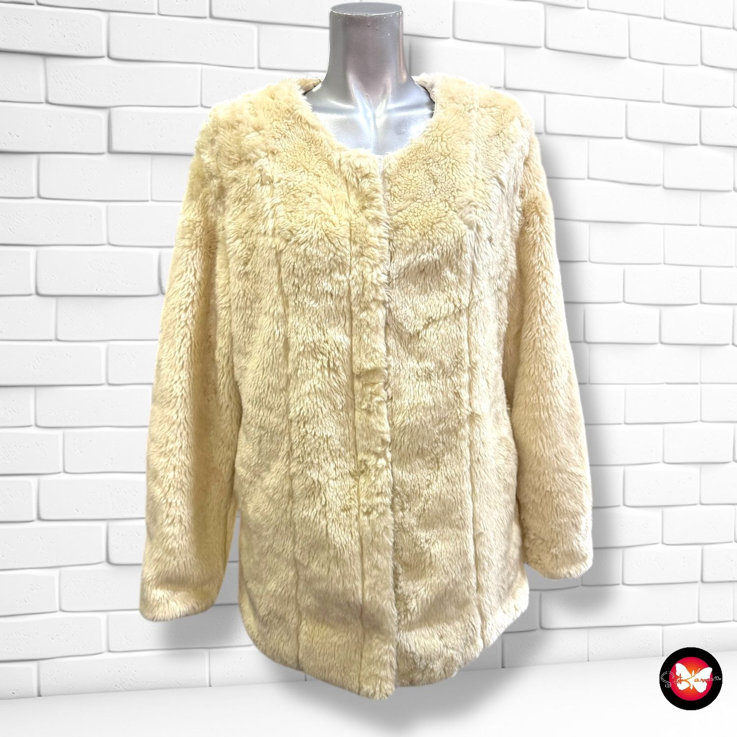 **HOY** Abrigo de pelo Talla XL (pequeña)