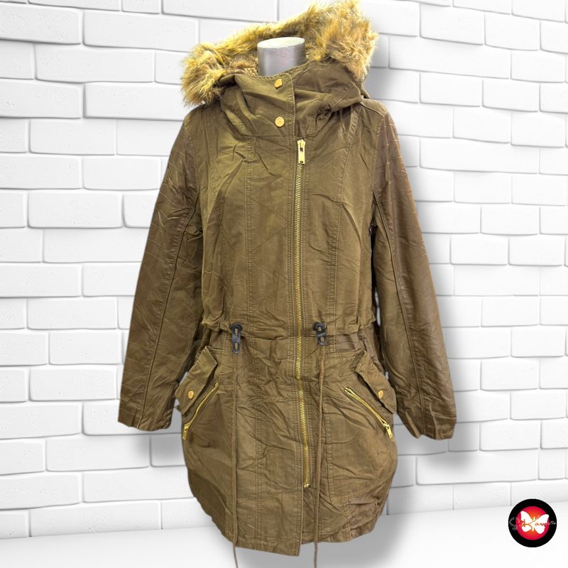 **HOY** Parka con pelito BERSHKA Talla M